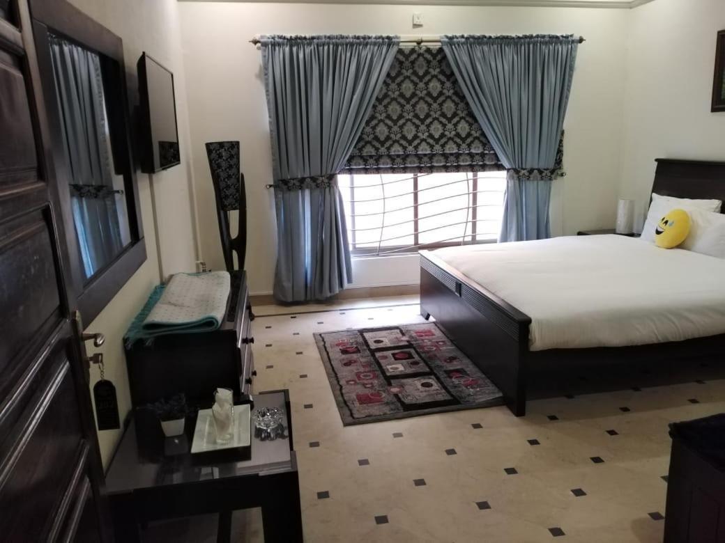 Mulberry Residence Luxury Rooms Ισλαμαμπάντ Εξωτερικό φωτογραφία