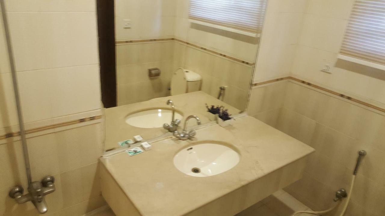 Mulberry Residence Luxury Rooms Ισλαμαμπάντ Εξωτερικό φωτογραφία