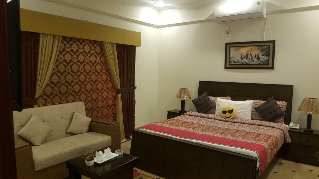 Mulberry Residence Luxury Rooms Ισλαμαμπάντ Εξωτερικό φωτογραφία